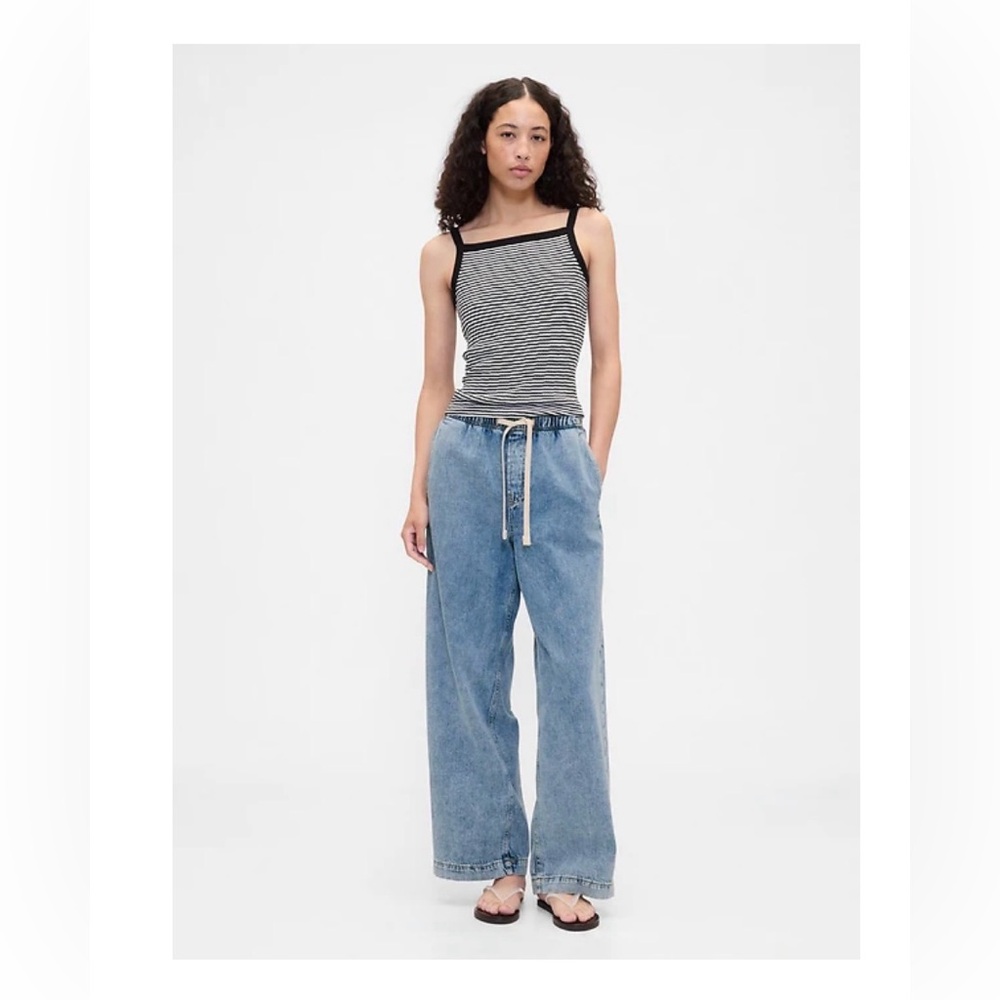 NWOT Gap Factory high rise wide leg pull on jeans, medium long